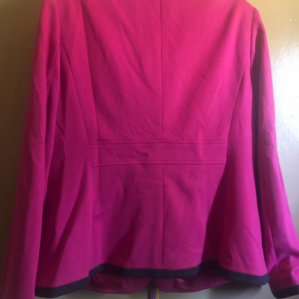 New - Picture 3 of 6